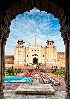 cheap flights to lahore